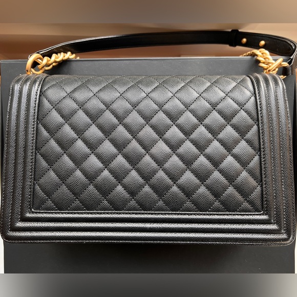 RECEIPT Chanel Le Boy Caviar Flap Black GHW Medium - Picture 4 of 14